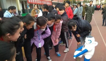河南省沁阳市实验小学举办首届创客节活动
