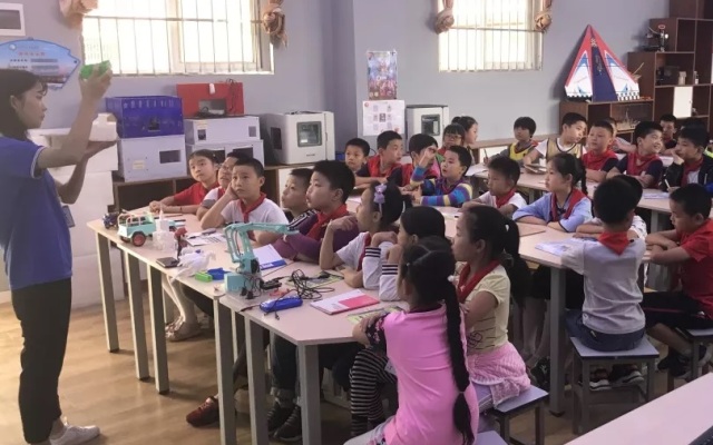 2020年第一届江夏区中小学创客节暨科技进校园活动即将开启